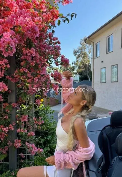 Dundalk escorts Viktoria — 8