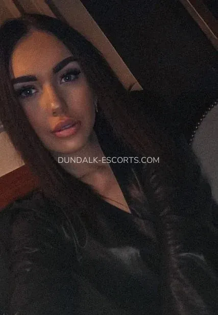 Dundalk escorts Gun — 10