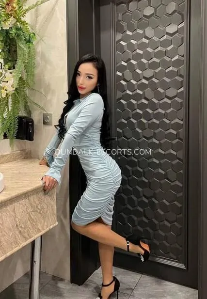 Dundalk escorts Gun — 9