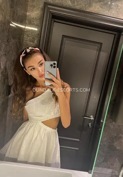 Dundalk escorts Octavia — 4
