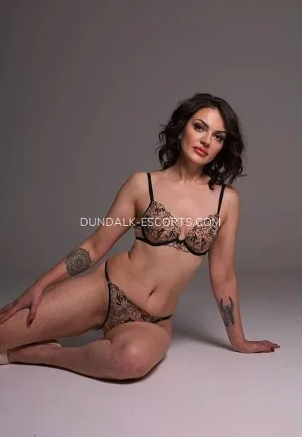 Dundalk escorts Courtney — 6