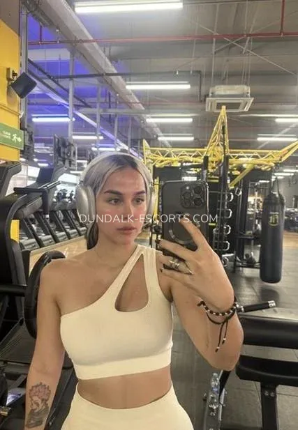 Dundalk escorts Abril — 7