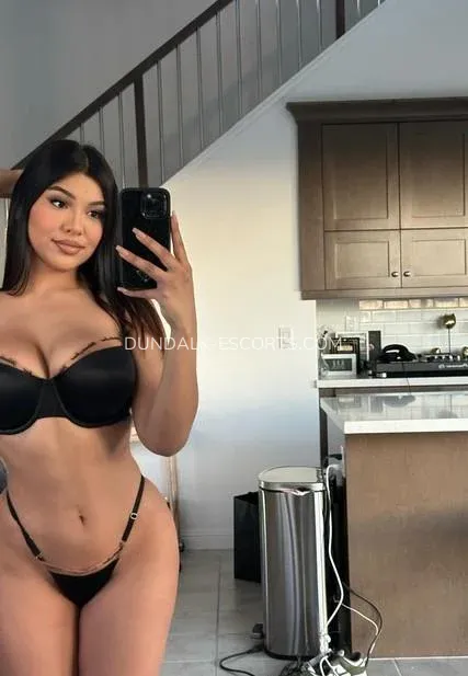 Dundalk escorts Irene — 1