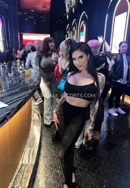 Dundalk escorts Peyton — 5