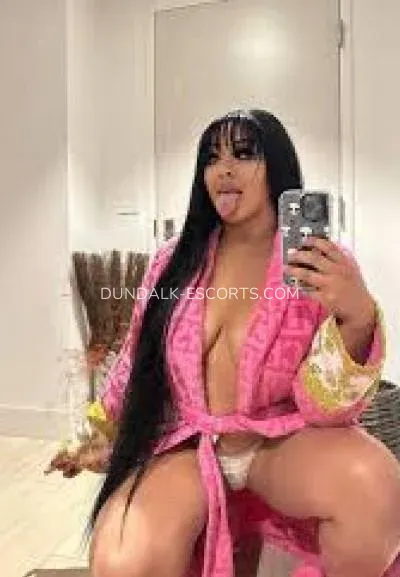 Dundalk escorts Mallory — 1