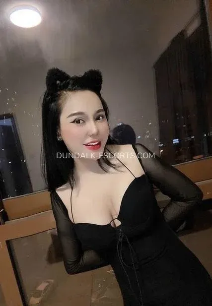 Dundalk escorts Emelie — 4
