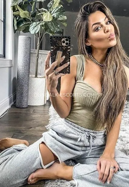 Dundalk escorts Agata — 2