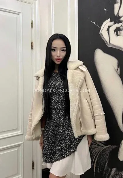 Dundalk escorts Gun — 8