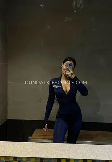 Dundalk escorts Ciara — 3