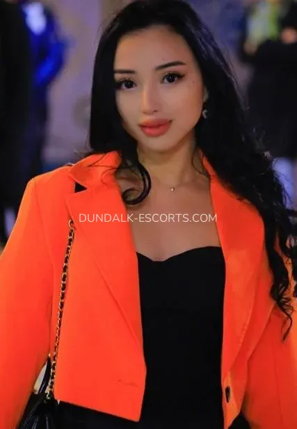 Dundalk escorts Gun — 5