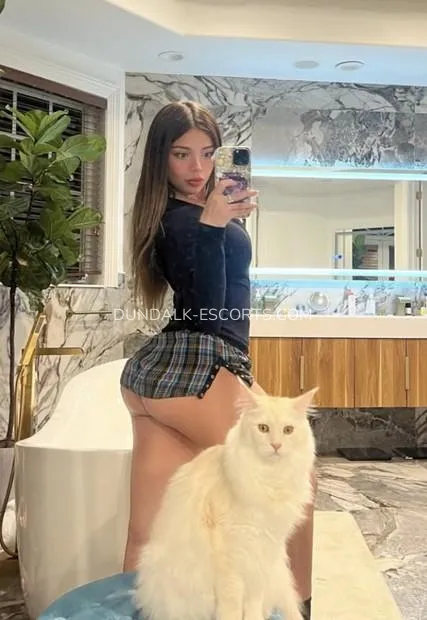Dundalk escorts Abril — 2