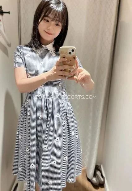 Dundalk escorts Alexandra — 4