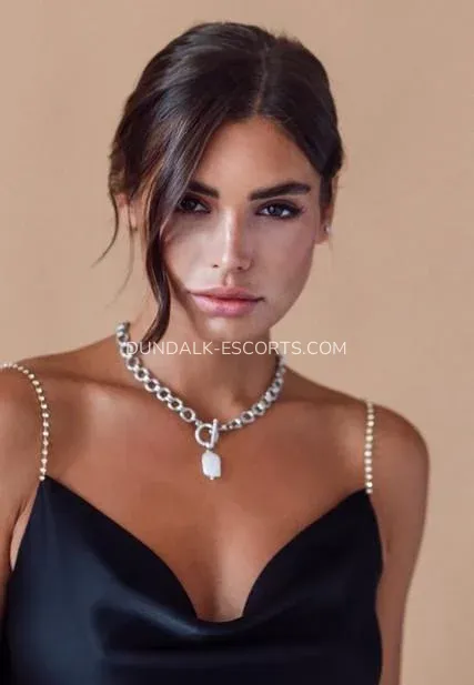 Dundalk escorts Charlotte — 1