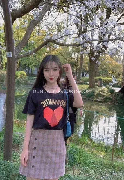 Dundalk escorts Violante — 3