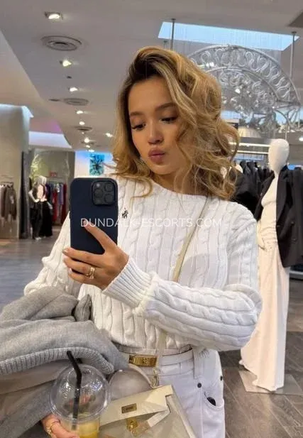 Dundalk escorts Gudula — 5